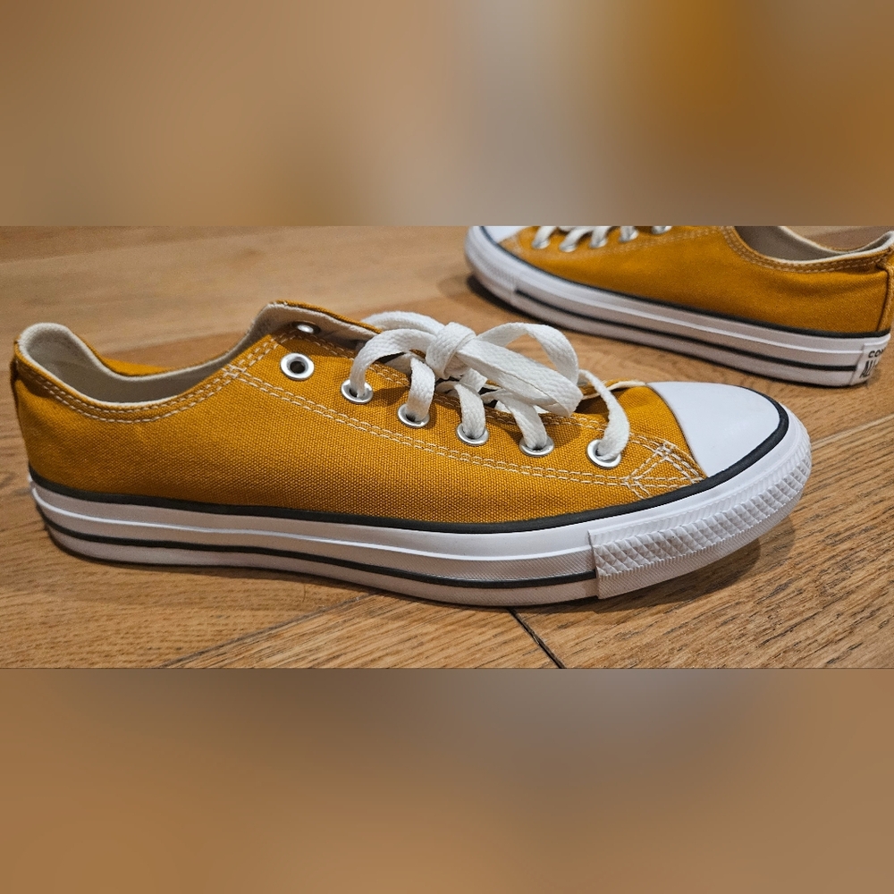 Converse Chuck Taylor All Star Saffron Yellow Sneakers - Unisex Women's 9.5 - Picture 6 of 16